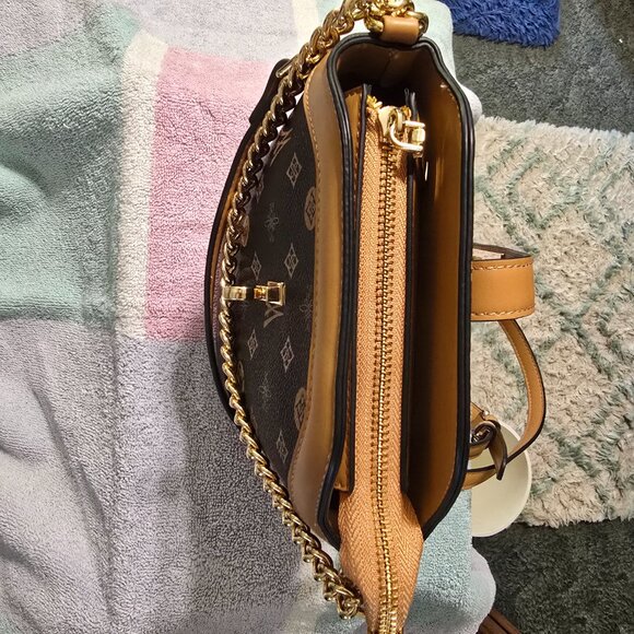 Fashion Floral Monogram Small Crossbody Bag - Picture 5 of 11